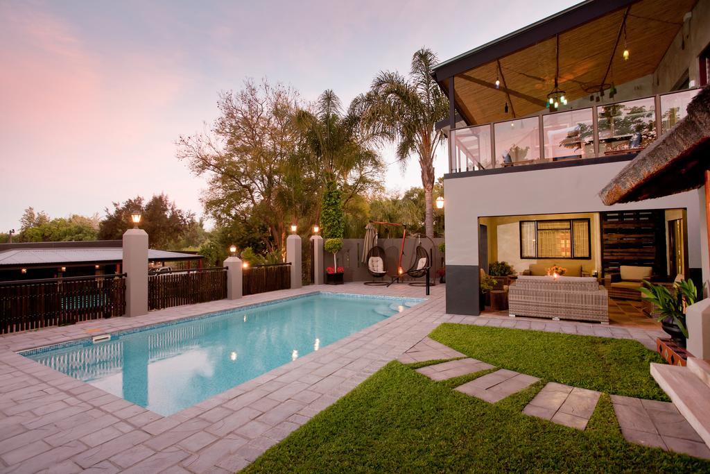 Miles B&B Guest House Oudtshoorn Extérieur photo