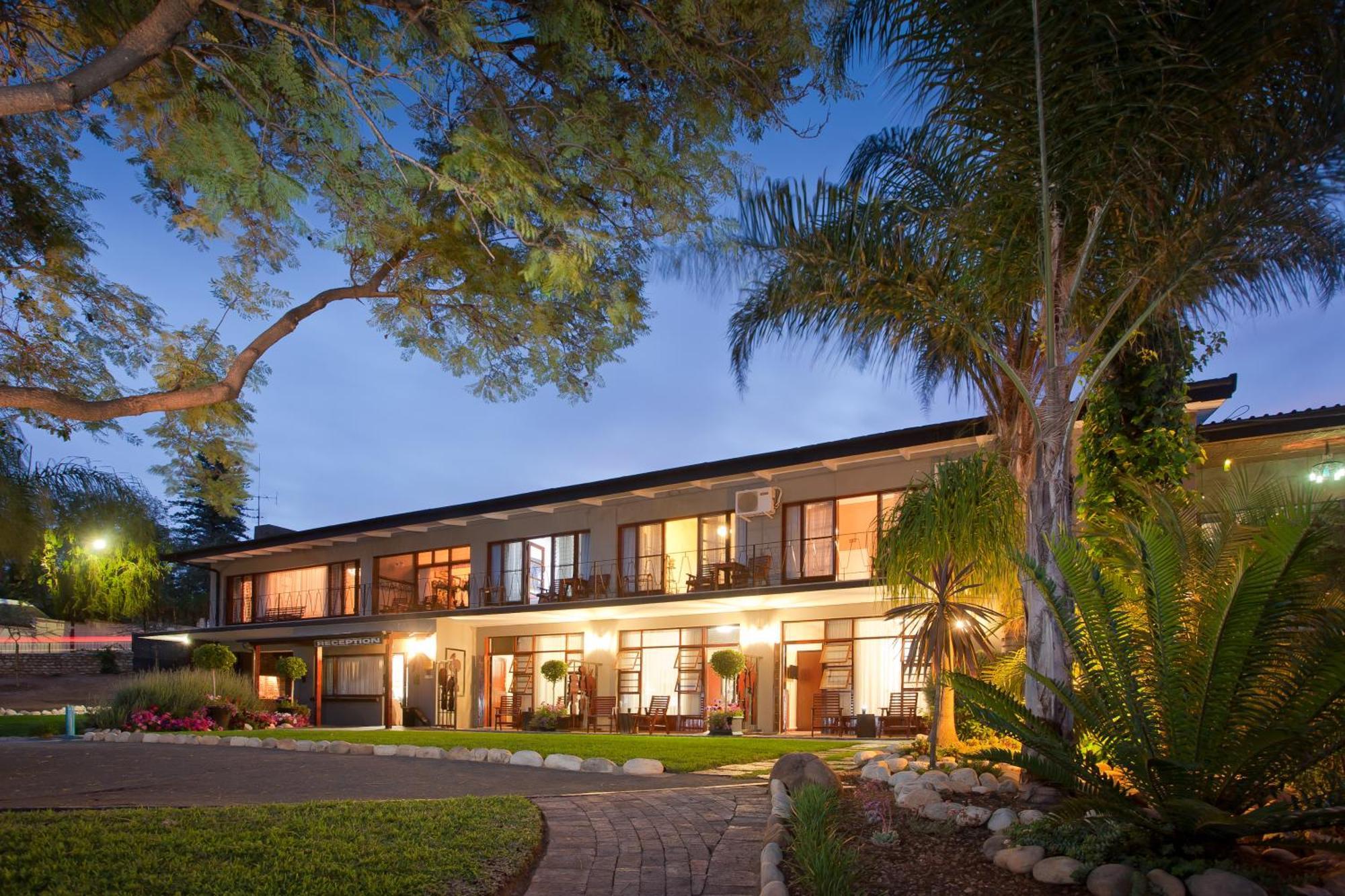 Miles B&B Guest House Oudtshoorn Extérieur photo