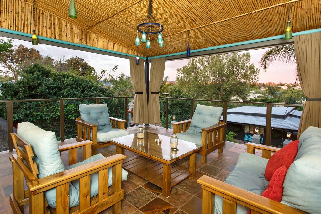 Miles B&B Guest House Oudtshoorn Extérieur photo