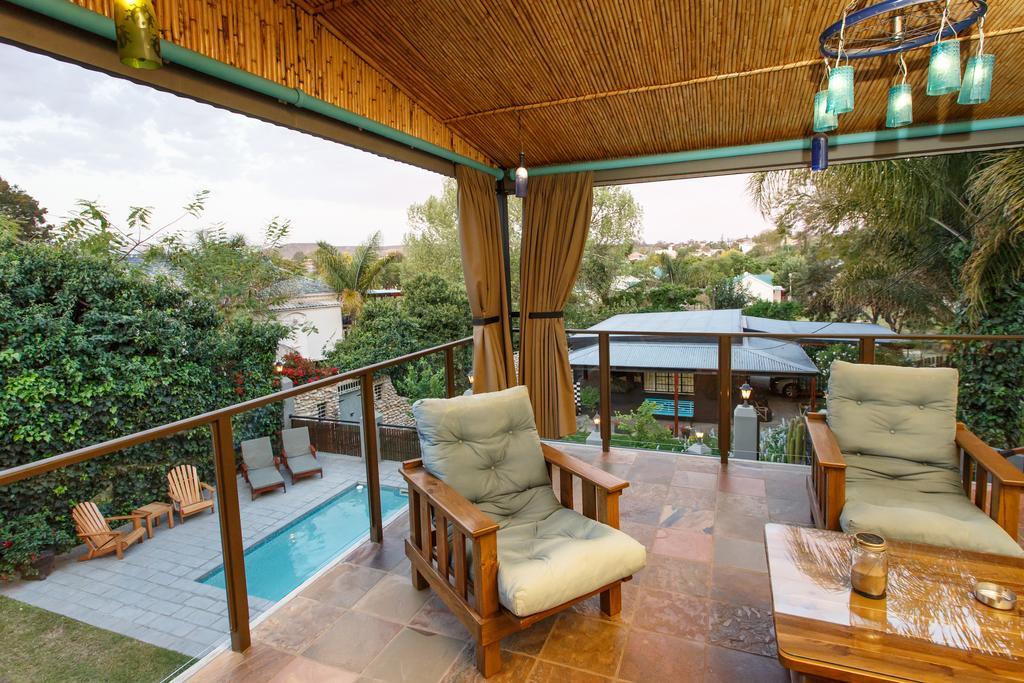 Miles B&B Guest House Oudtshoorn Extérieur photo
