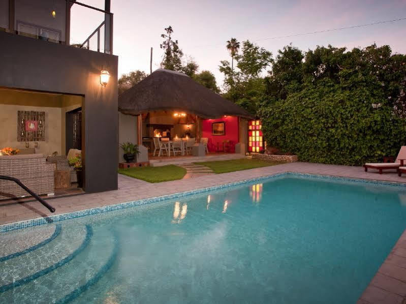 Miles B&B Guest House Oudtshoorn Extérieur photo